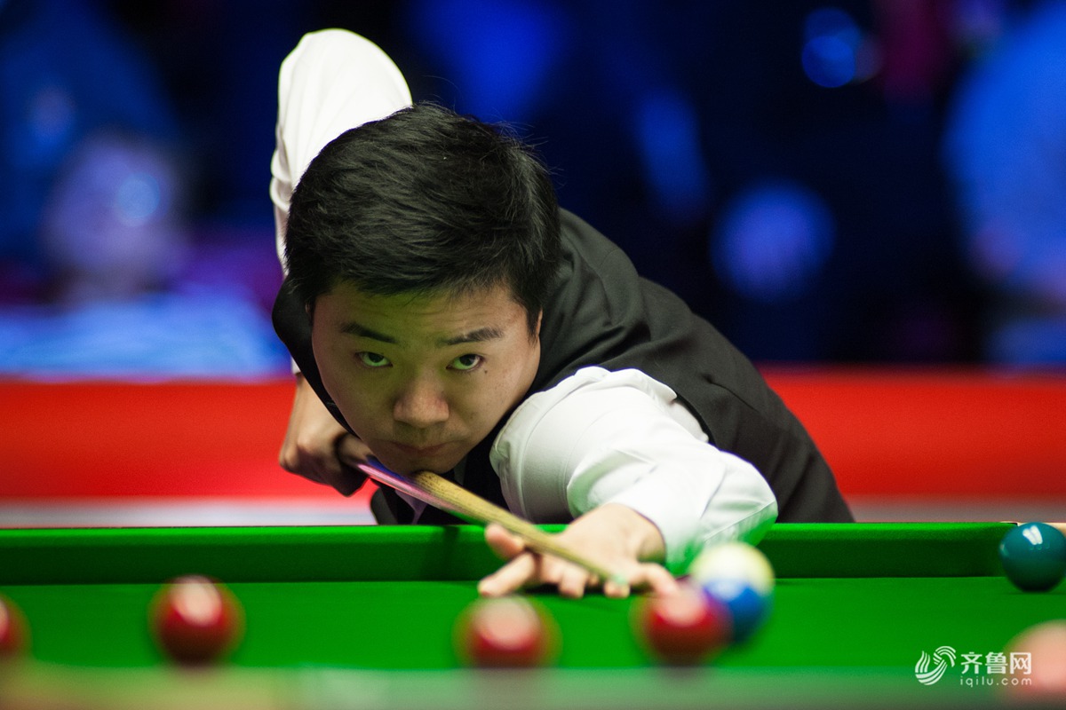 足球绅士 足球绅士