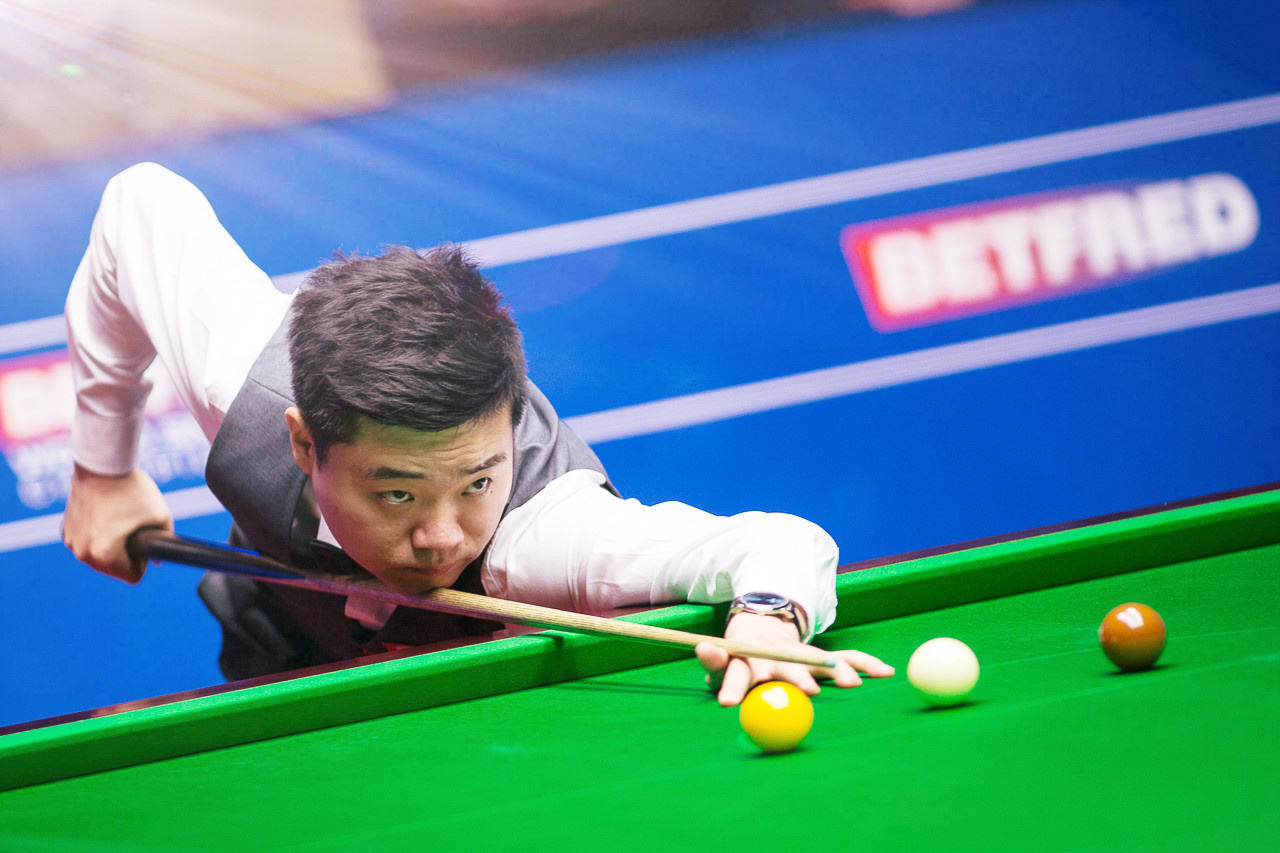 的成年选手 的成年选手